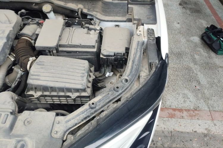 Used CHANGAN UNI-T 2022 1.5T Excellence Model Engine Bay Left
