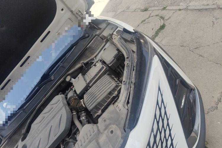 Used CHANGAN UNI-T 2022 1.5T Prestige Version Engine Bay Left