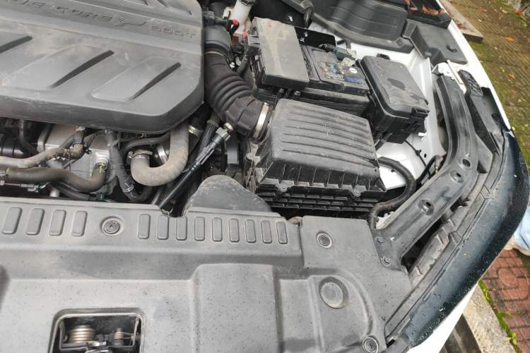 Used CHANGAN UNI-T 2022 1.5T Sport Edition Premium Version Engine Bay Left