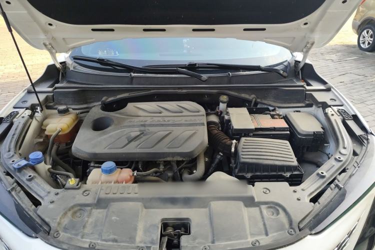Used CHANGAN UNI-T 2022 1.5T Prestige Version Engine Bay