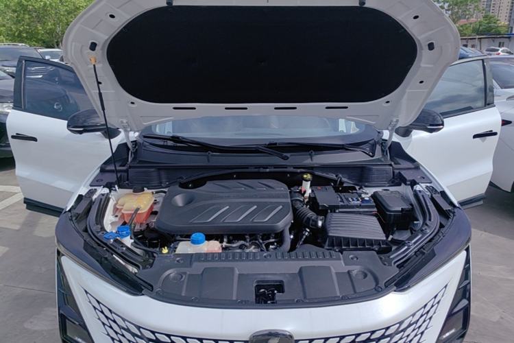 Used CHANGAN UNI-T 2022 1.5T Prestige Version Engine Bay