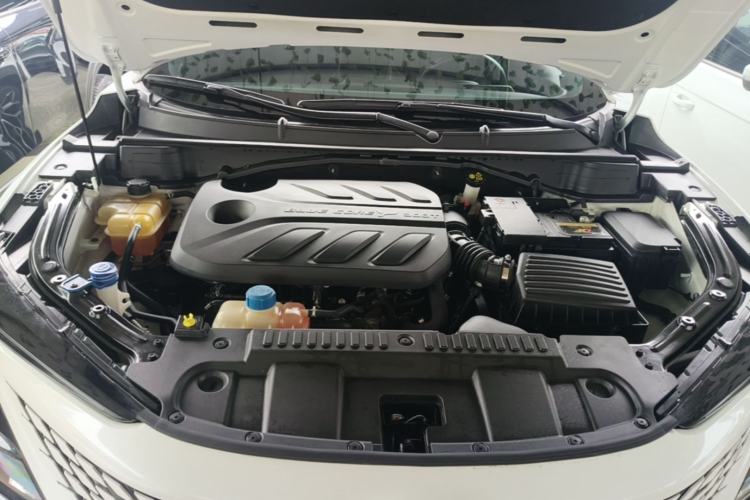Used CHANGAN UNI-T 2022 1.5T Prestige Version Engine Bay