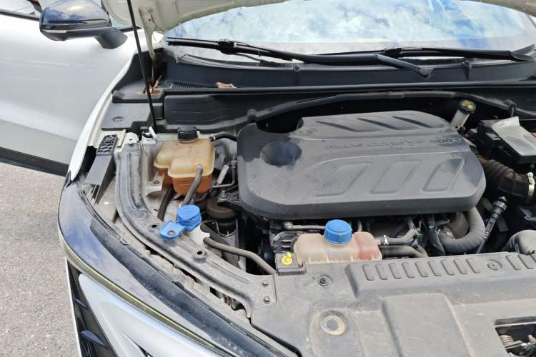 Used CHANGAN UNI-T 2022 1.5T Luxury Edition Engine Bay Right
