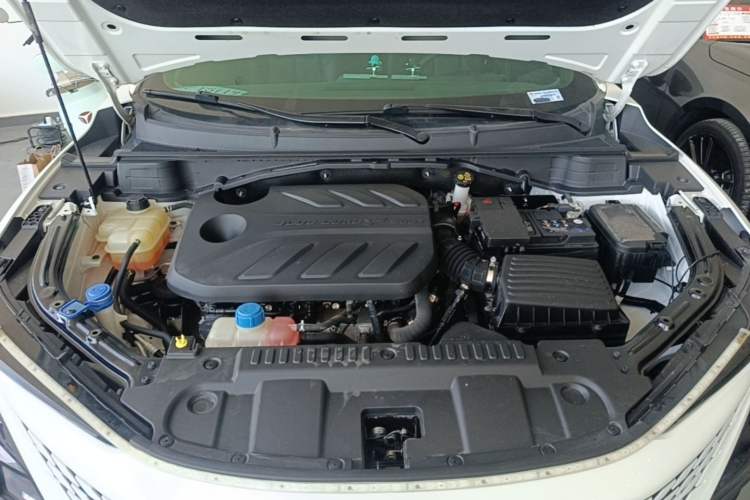 Used CHANGAN UNI-T 2022 1.5T Excellence Model Engine Bay