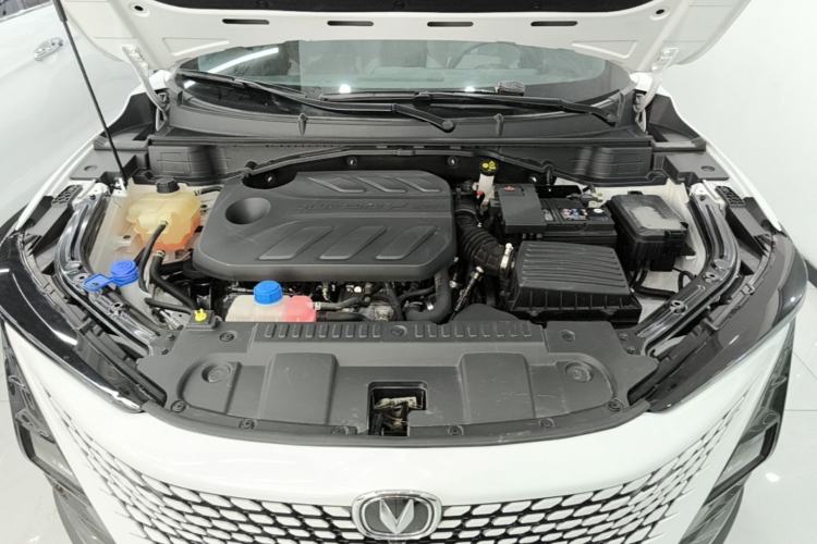 Used CHANGAN UNI-T 2022 1.5T Prestige Version Engine Bay
