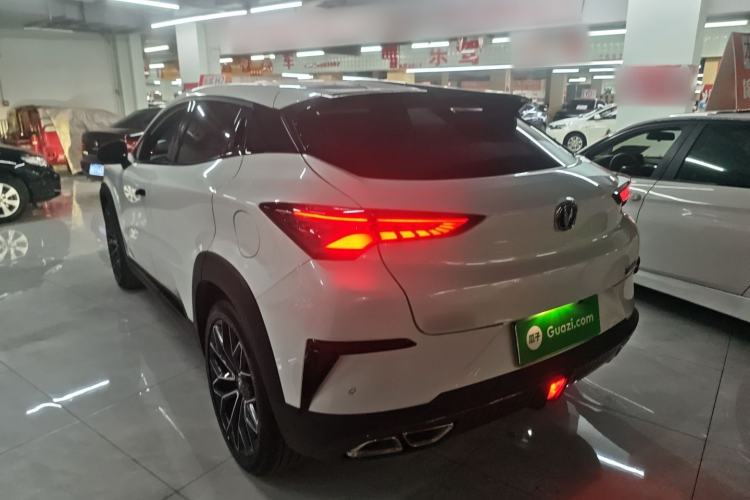 Used CHANGAN UNI-T 2022 1.5T Prestige Version Exterior 2