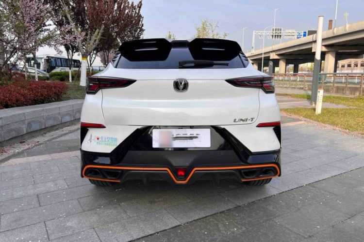 Used CHANGAN UNI-T 2022 1.5T Sport Edition Flagship Version Exterior 3
