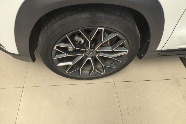Used CHANGAN UNI-T 2022 1.5T Prestige Version Exterior 4