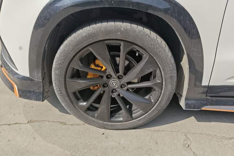 Used CHANGAN UNI-T 2022 1.5T Sport Edition Flagship Version Exterior 4