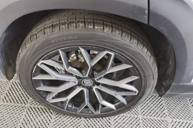 Used CHANGAN UNI-T 2022 1.5T Flagship Edition Exterior 5