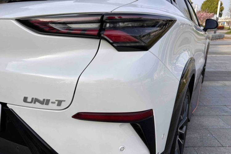 Used CHANGAN UNI-T 2022 1.5T Sport Edition Flagship Version Exterior 6