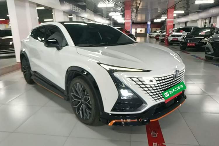 Used CHANGAN UNI-T 2022 1.5T Sport Edition Flagship Version Front Right 45 Deg