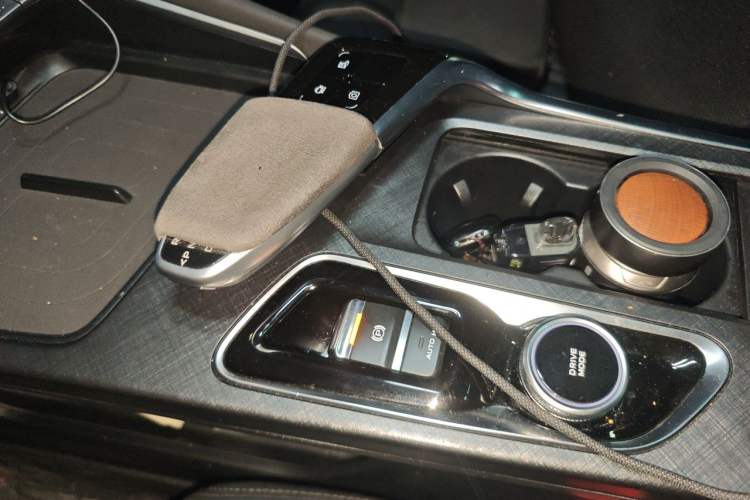 Used CHANGAN UNI-T 2022 2.0T Prestige Version Gear Lever
