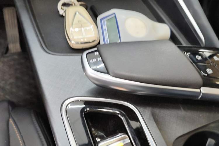 Used CHANGAN UNI-T 2022 1.5T Sport Edition Premium Version Gear Lever