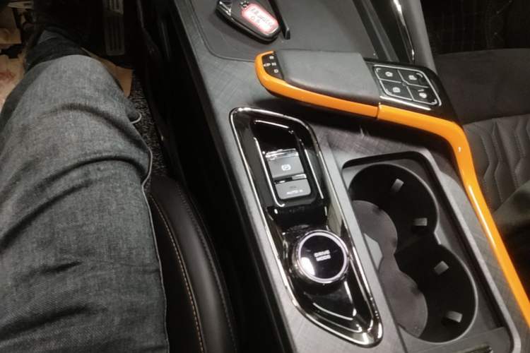 Used CHANGAN UNI-T 2022 1.5T Sport Edition Flagship Version Gear Lever