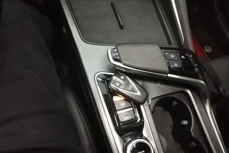 Used CHANGAN UNI-T 2022 1.5T Prestige Version Gear Lever