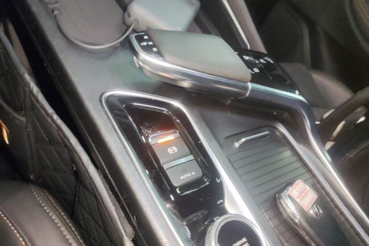 Used CHANGAN UNI-T 2022 1.5T Sport Edition Premium Version Gear Lever