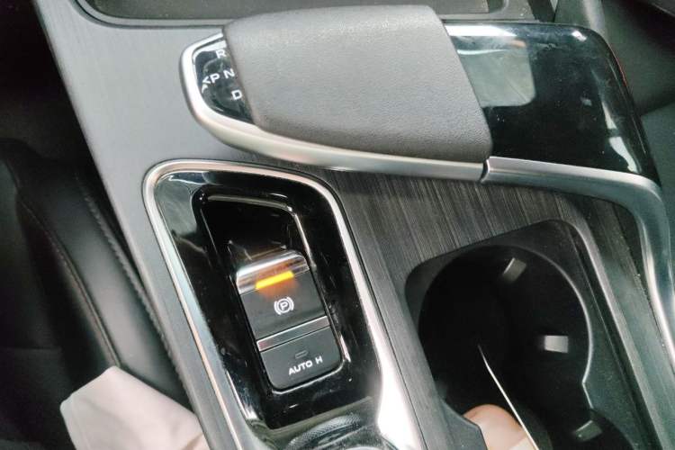 Used CHANGAN UNI-T 2022 1.5T Excellence Model Gear Lever