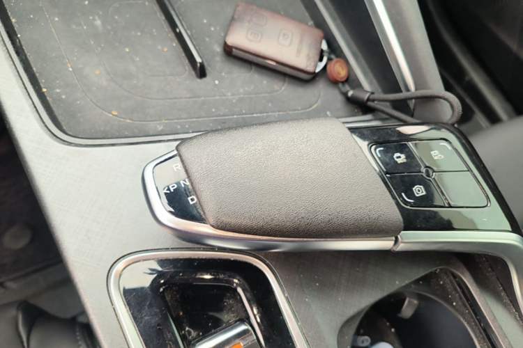 Used CHANGAN UNI-T 2022 1.5T Prestige Version Gear Lever