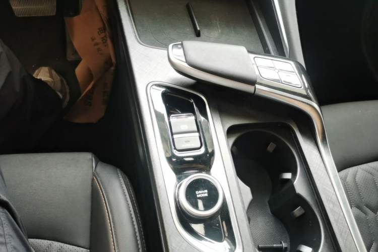 Used CHANGAN UNI-T 2022 1.5T Flagship Edition Gear Lever