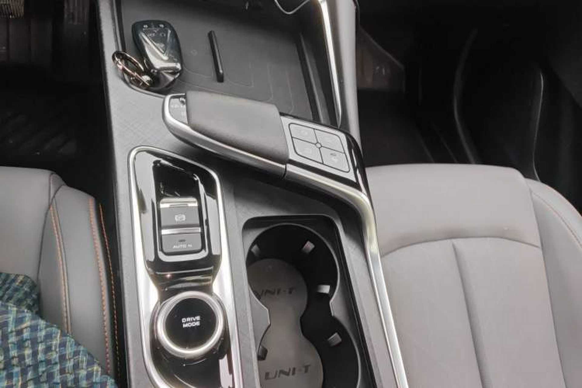 Used CHANGAN UNI-T 2022 1.5T Flagship Edition Gear Lever