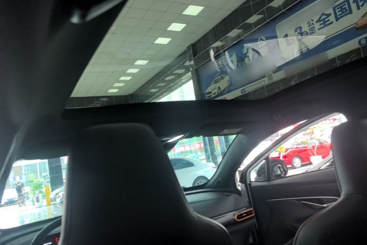 Used CHANGAN UNI-T 2022 1.5T Prestige Version Headliner