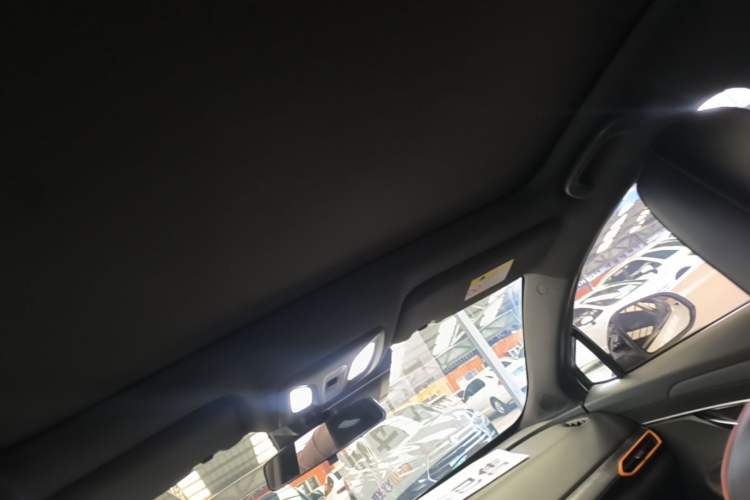 Used CHANGAN UNI-T 2022 1.5T Prestige Version Headliner