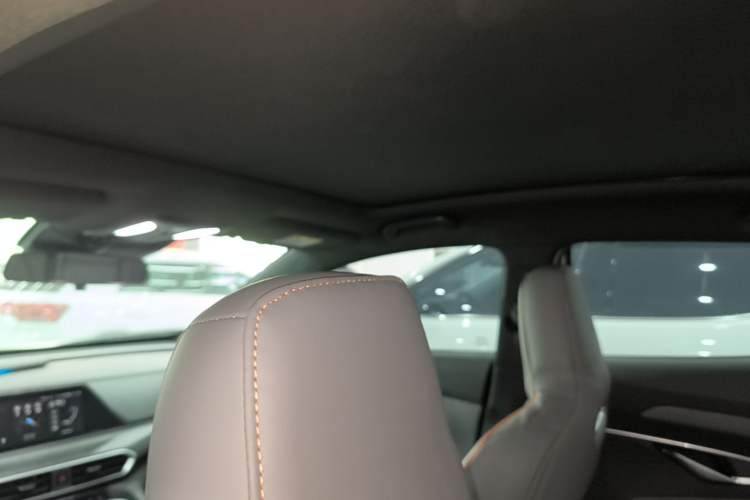 Used CHANGAN UNI-T 2022 1.5T Prestige Version Headliner