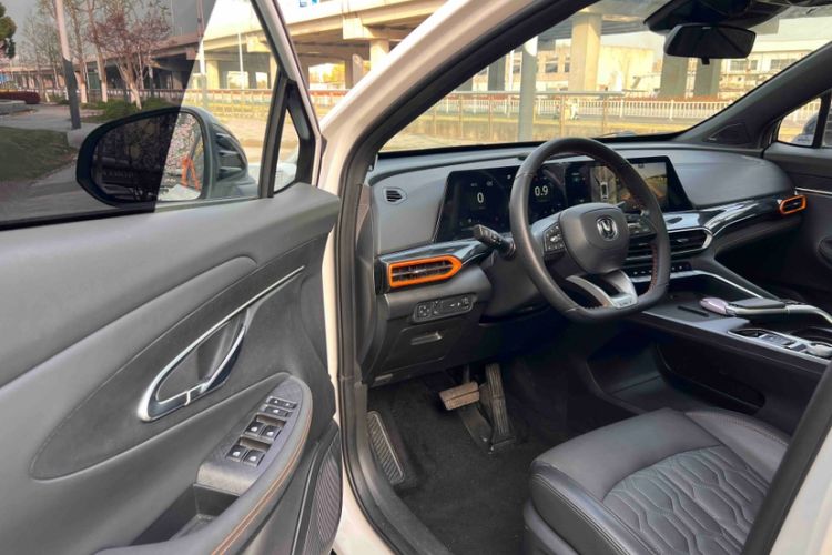 Used CHANGAN UNI-T 2022 1.5T Sport Edition Flagship Version Interior 1