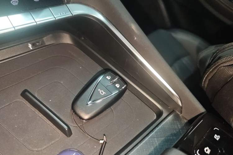 Used CHANGAN UNI-T 2022 1.5T Prestige Version Interior 1