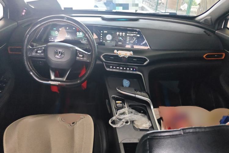 Used CHANGAN UNI-T 2022 1.5T Prestige Version Interior 2