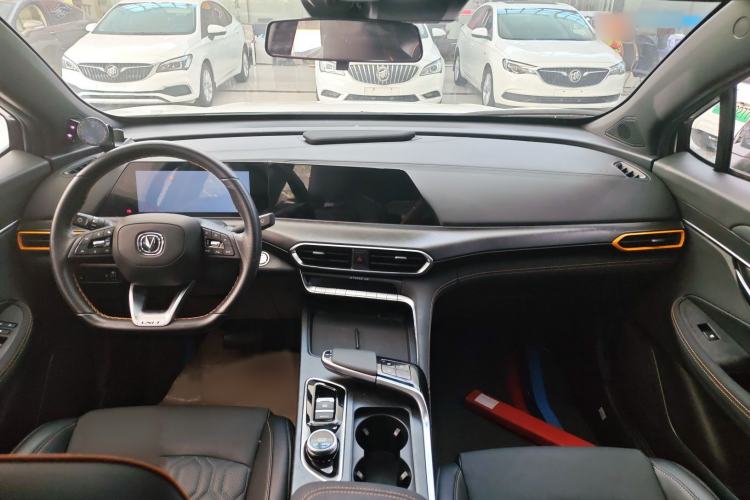 Used CHANGAN UNI-T 2022 1.5T Prestige Version Interior 3