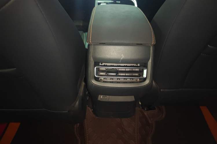 Used CHANGAN UNI-T 2022 1.5T Prestige Version Interior 4
