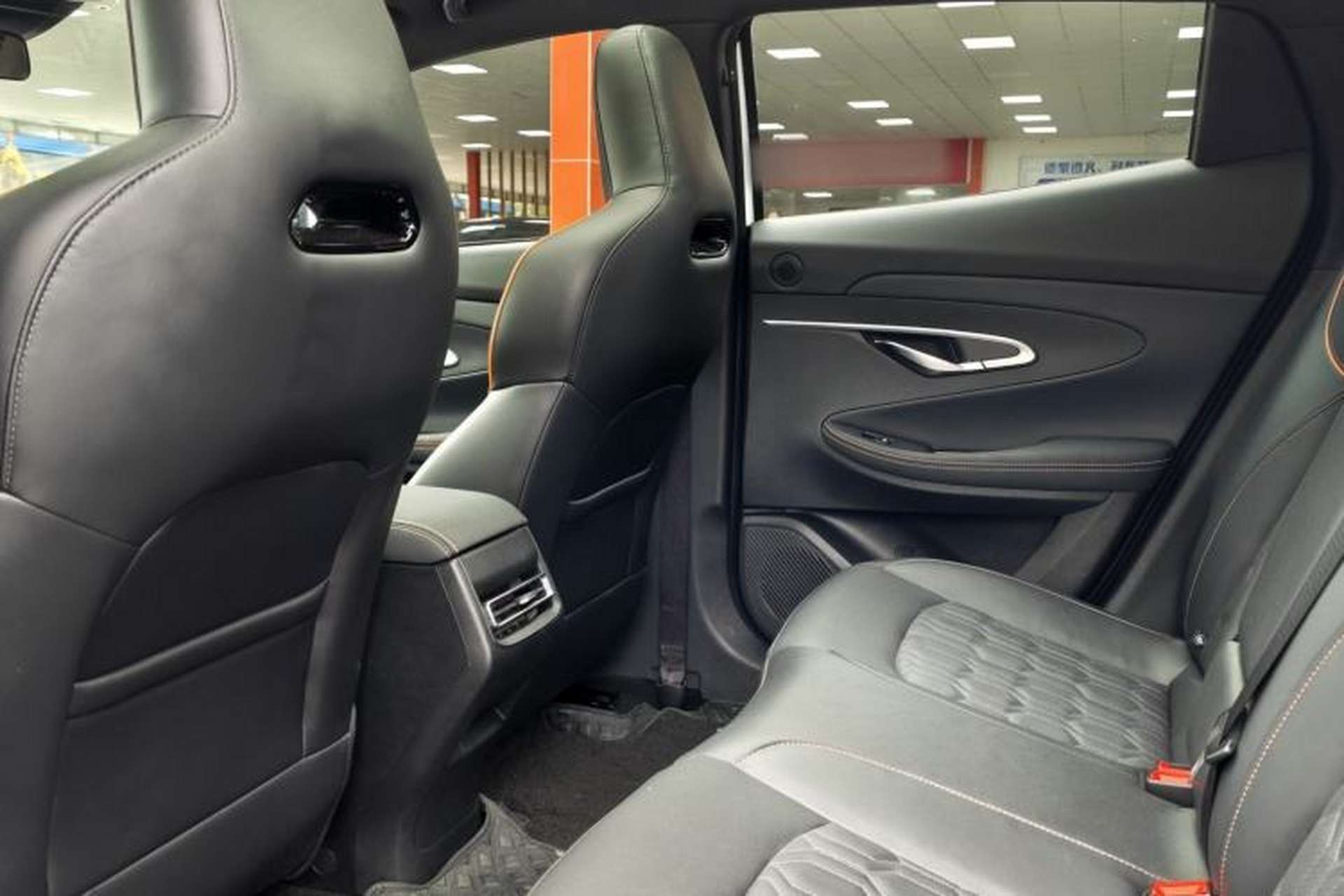 Used CHANGAN UNI-T 2022 1.5T Prestige Version Interior 4