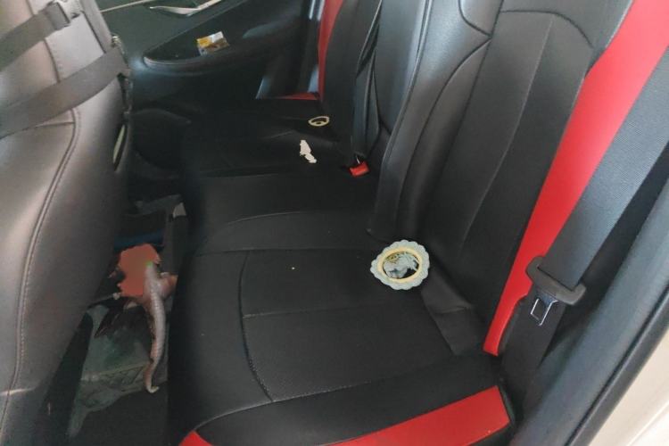 Used CHANGAN UNI-T 2022 1.5T Prestige Version Interior 4