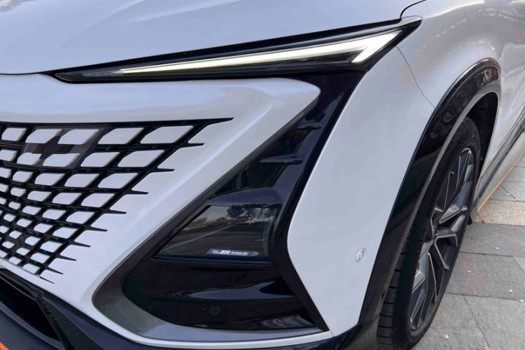 Used CHANGAN UNI-T 2022 1.5T Sport Edition Flagship Version Left Front Headlight