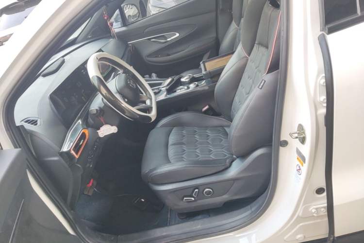 Used CHANGAN UNI-T 2022 1.5T Sport Edition Flagship Version Left Front Seat