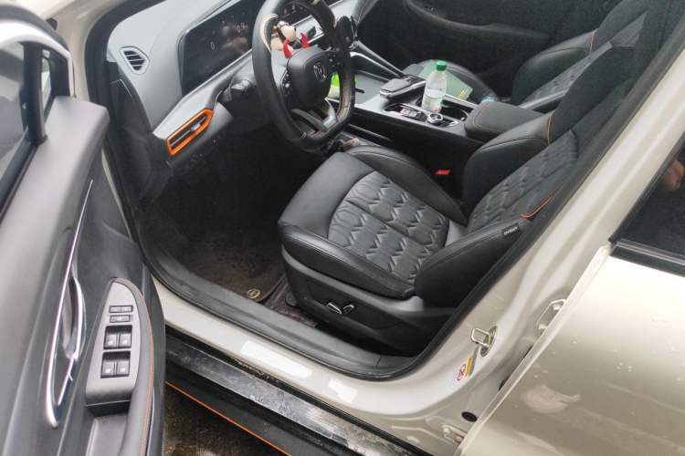 Used CHANGAN UNI-T 2022 1.5T Sport Edition Premium Version Left Front Seat