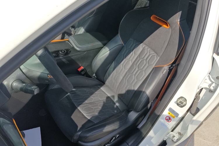 Used CHANGAN UNI-T 2022 1.5T Sport Edition Flagship Version Left Front Seat
