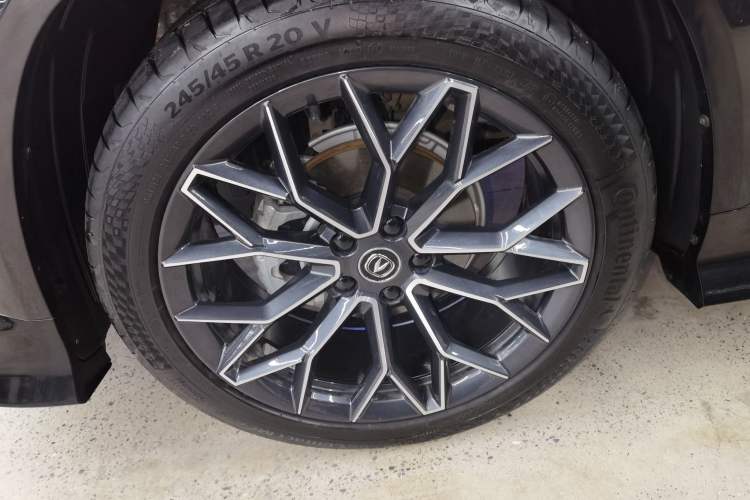 Used CHANGAN UNI-T 2022 1.5T Sport Edition Premium Version Left Front Wheel Hub