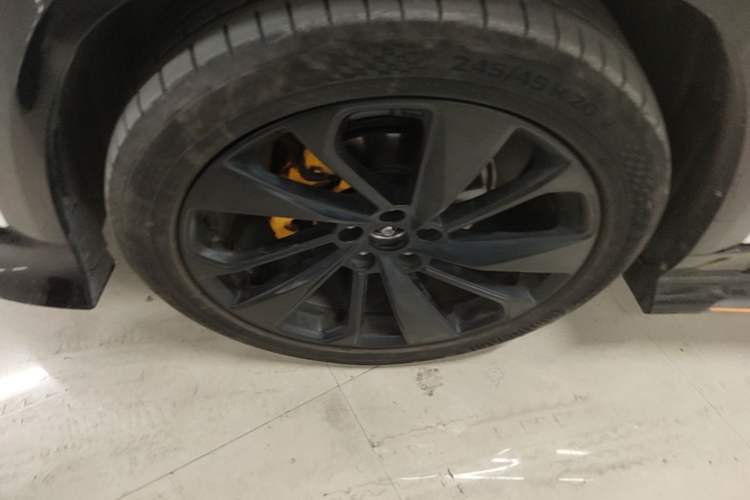 Used CHANGAN UNI-T 2022 1.5T Sport Edition Flagship Version Left Front Wheel Hub