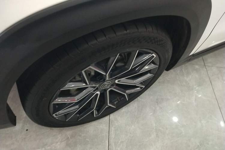 Used CHANGAN UNI-T 2022 1.5T Prestige Version Left Front Wheel Hub
