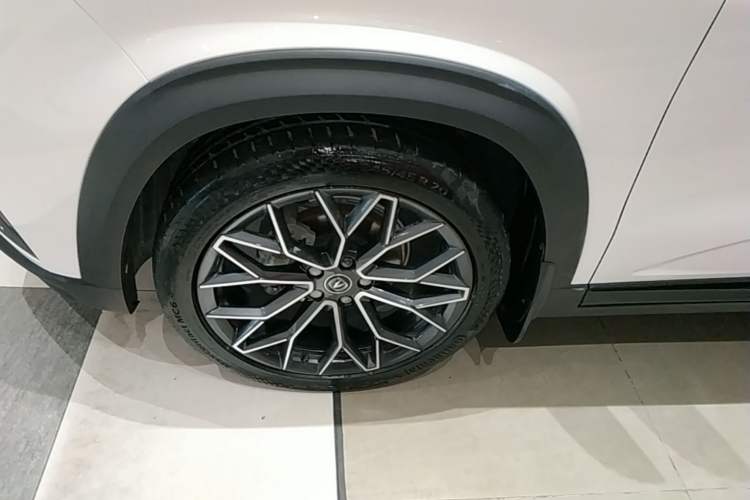 Used CHANGAN UNI-T 2022 1.5T Prestige Version Left Front Wheel Hub