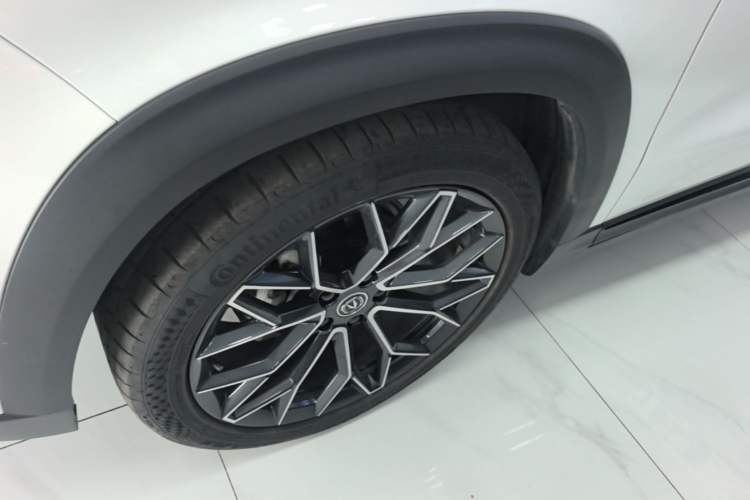 Used CHANGAN UNI-T 2022 1.5T Prestige Version Left Front Wheel Hub