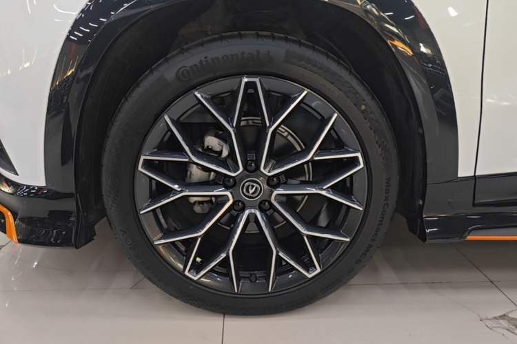 Used CHANGAN UNI-T 2022 1.5T Prestige Version Left Front Wheel Hub