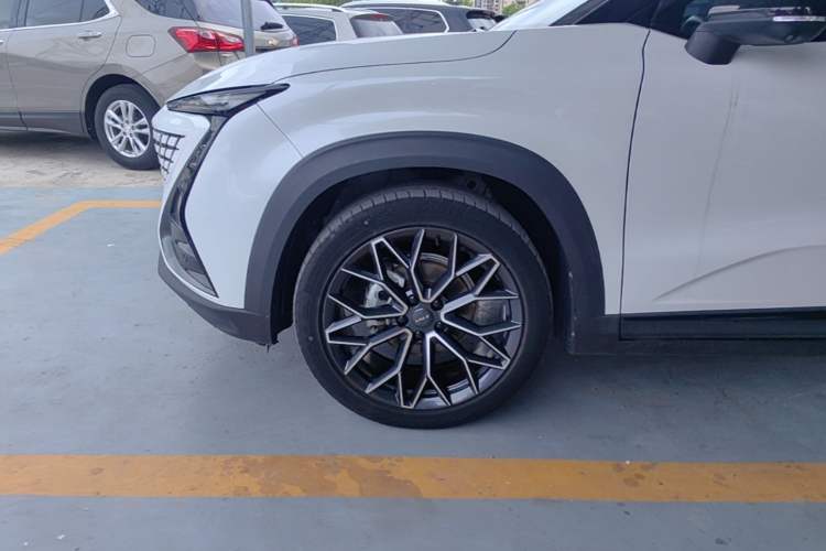 Used CHANGAN UNI-T 2022 1.5T Prestige Version Left Front Wheel Hub
