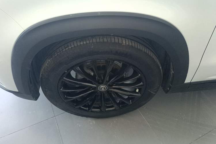 Used CHANGAN UNI-T 2022 1.5T Excellence Model Left Front Wheel Hub
