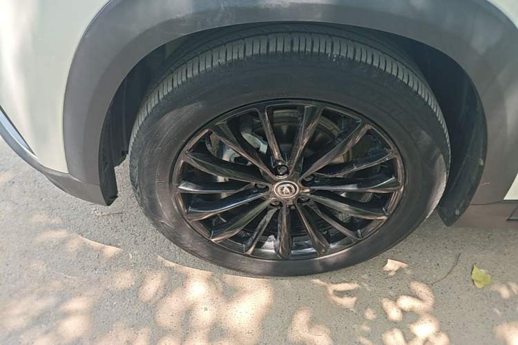 Used CHANGAN UNI-T 2022 1.5T Excellence Model Left Front Wheel Hub