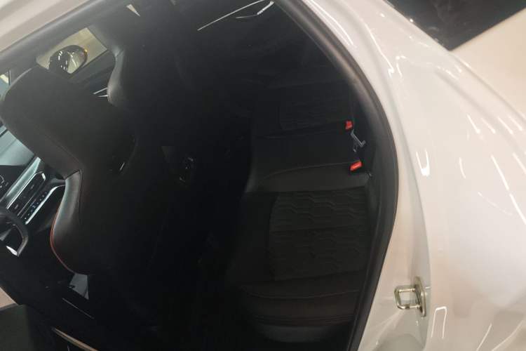 Used CHANGAN UNI-T 2022 1.5T Prestige Version Left Rear Seat