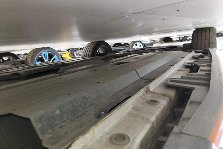 Used CHANGAN UNI-T 2022 1.5T Sport Edition Premium Version Left Side Sill